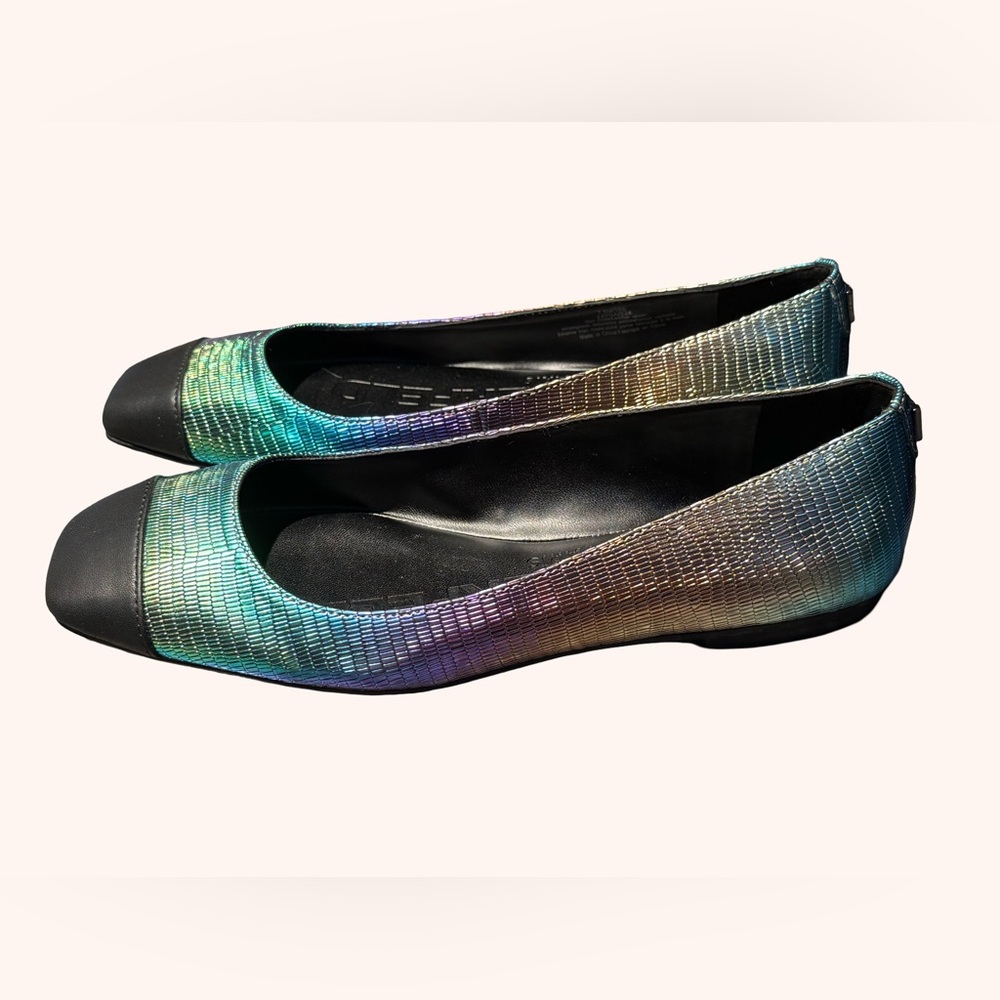 Karl Lagerfeld NWT Various Sizes Silver Iridescent Elegance Flats Loafer (SH005) - Picture 3 of 8